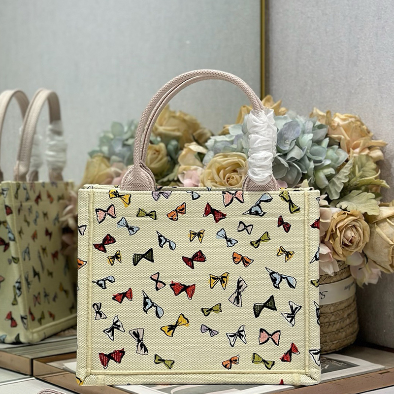 Luxury Designer Bag Classic Book Tote retro Textured Crossbody Handbag Fashionable Women's Embroidered letter patterned canvas bag Totes