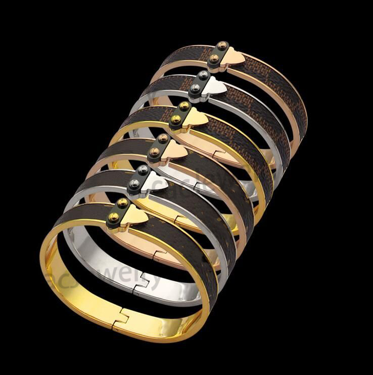 2026V Gold and silver rose gold Three-color four-leaf clover patterned leather bracelet charm bracelets Bangle tennis designer logo style luxury