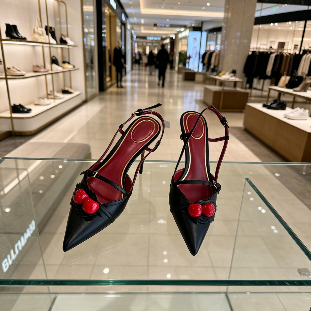 Designer Sandal Femmes Cherry Decor Bout Pointu Slingback Talons Hauts Rétro Stiletto Sandales Mode Robe De Soirée Pompes D'été Sangle Arrière Ta