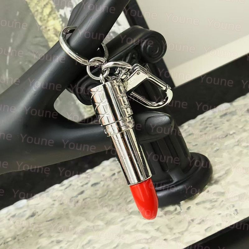 Luxury Quilted Lipstick Shape Keychain Silver Metal Bag Charm Designer Red Lip Tube Pendant Car Key Ring Fashion Women Handbag Decor Gift