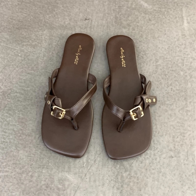 Womens Casual Flat Sandals with ious Metal Buckle Decoration Summer Retro Square Toe Home Non-Slip Flip-Flops 260522BJ