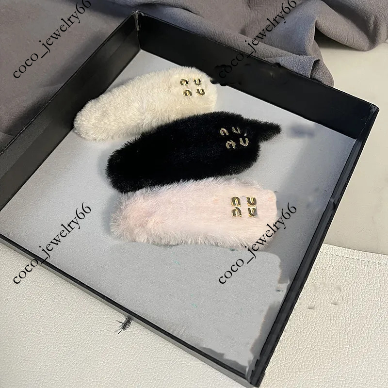 Luxury Barrettes Designer Womens Hight Quality Hair Clip Hairpin Brand Classic Leisure Hairclips Fashion HairJewelry Z260514
