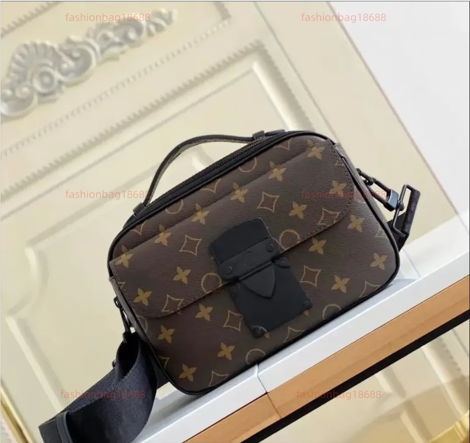 Designer Bag Shoulder Bags Man Messenger Bag Men Crossbody PurseTravel Outdoor Packs Male Luxurys bags Casual Cross Body bag Fashion Genuine Leather