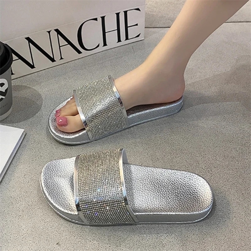European and American Fashion Slippers Colorful Thick Sole Womens Slippers with Versatile Style and Beach Sandals Traf 260427BJ