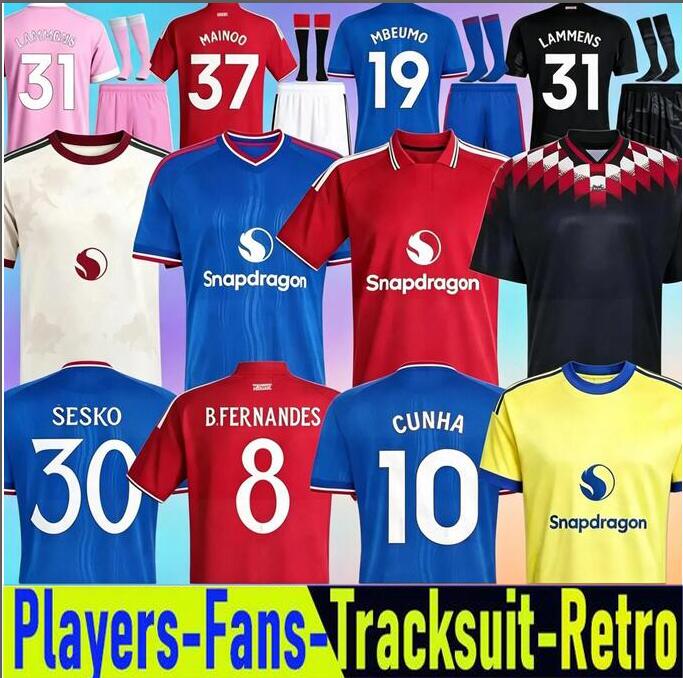 26 27 maillots de football Rose Pre Match Fans Joueur FERNANDES United maillot de football Stone Roses Lifestyle MUTDES CUNHA kit enfants maillot