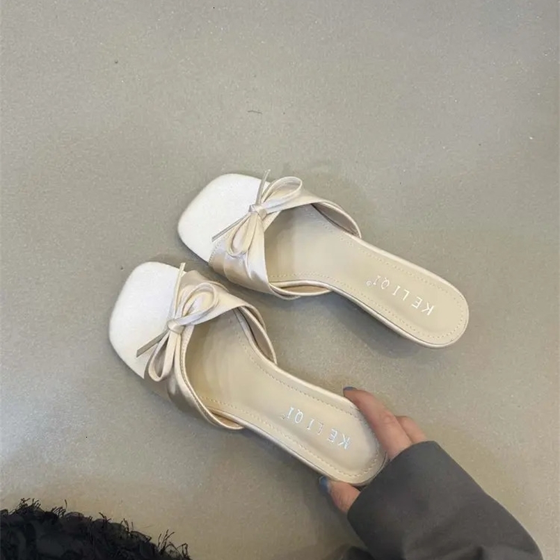 Summer Round-Toe Slim High Heel French-Style Fashion Butterfly Bown Mid-Heel Open-Toe Womens Sandals 260729BJ