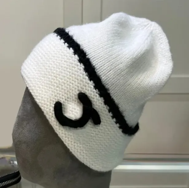CC Classic beanie fashion designer pom poms classic twill knit letter embroidery luxury Italian brand wool autumn and winter quality plush warm hat