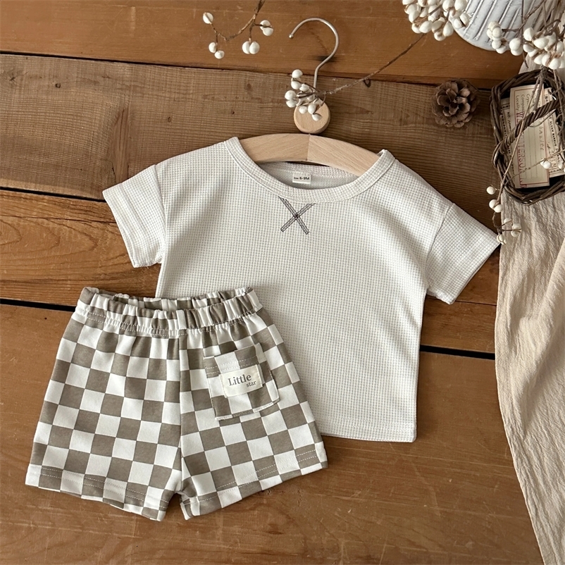 2-Piece Childrens Summer Korean-Style Solid Color Short Sleeve Shorts Set for Baby Boys Girls Casual Comfortable 0-3Y 260529BJ