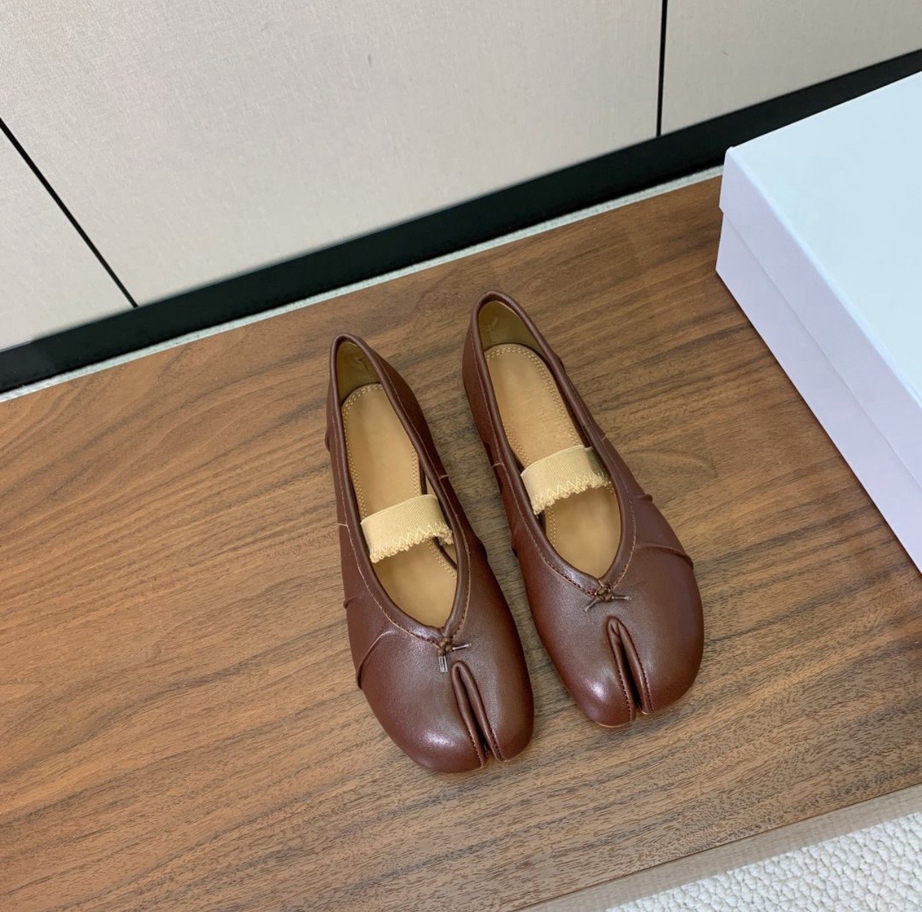 10A Designer Womens Calfskin Catwalk Pumps High Heels Sandals Shoe Sneakers Genuine Leather Open on Formal Chunky Kitten Heel Slingbacks Dress Fashi