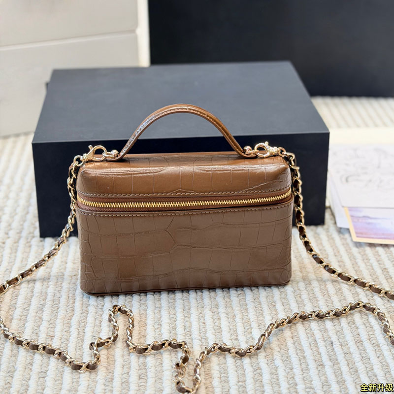 26A Crocodile Pattern Makeup Bag Matelasse Chain Gold Hardware Ladies Designer Clutch Handbag with Top Handle Shoulder Crossbody Vanity Box Wallet 1