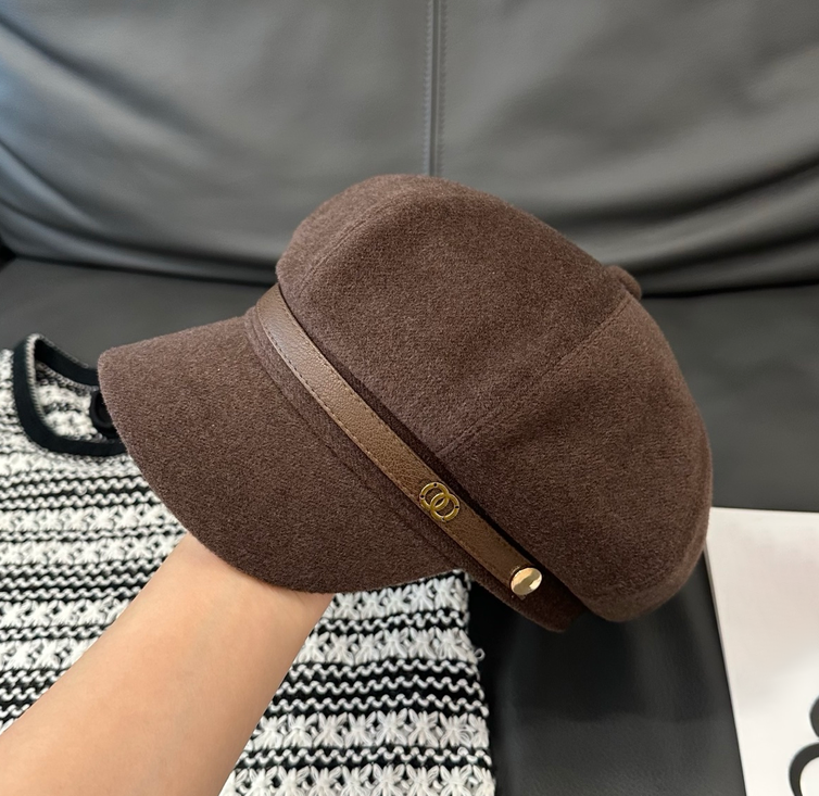 Designer Stingy Brim Hats Autumn Winter Woolen Caps for Men Women Luxury Hats Fashion Letters Casquette Beanie Hat Retro Octagonal Newsboy Hat Leath