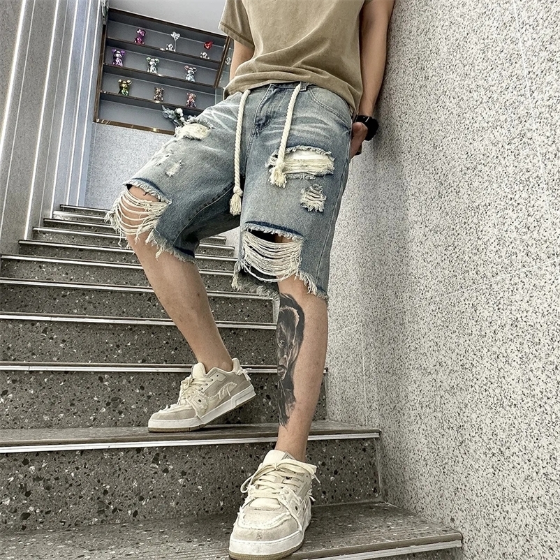 Mens Ripped Denim Shorts High Waist Distressed Jean Shorts Baggy Loose Fit Knee Length Streetwear Vintage Blue Shorts with Rope 260612BJ