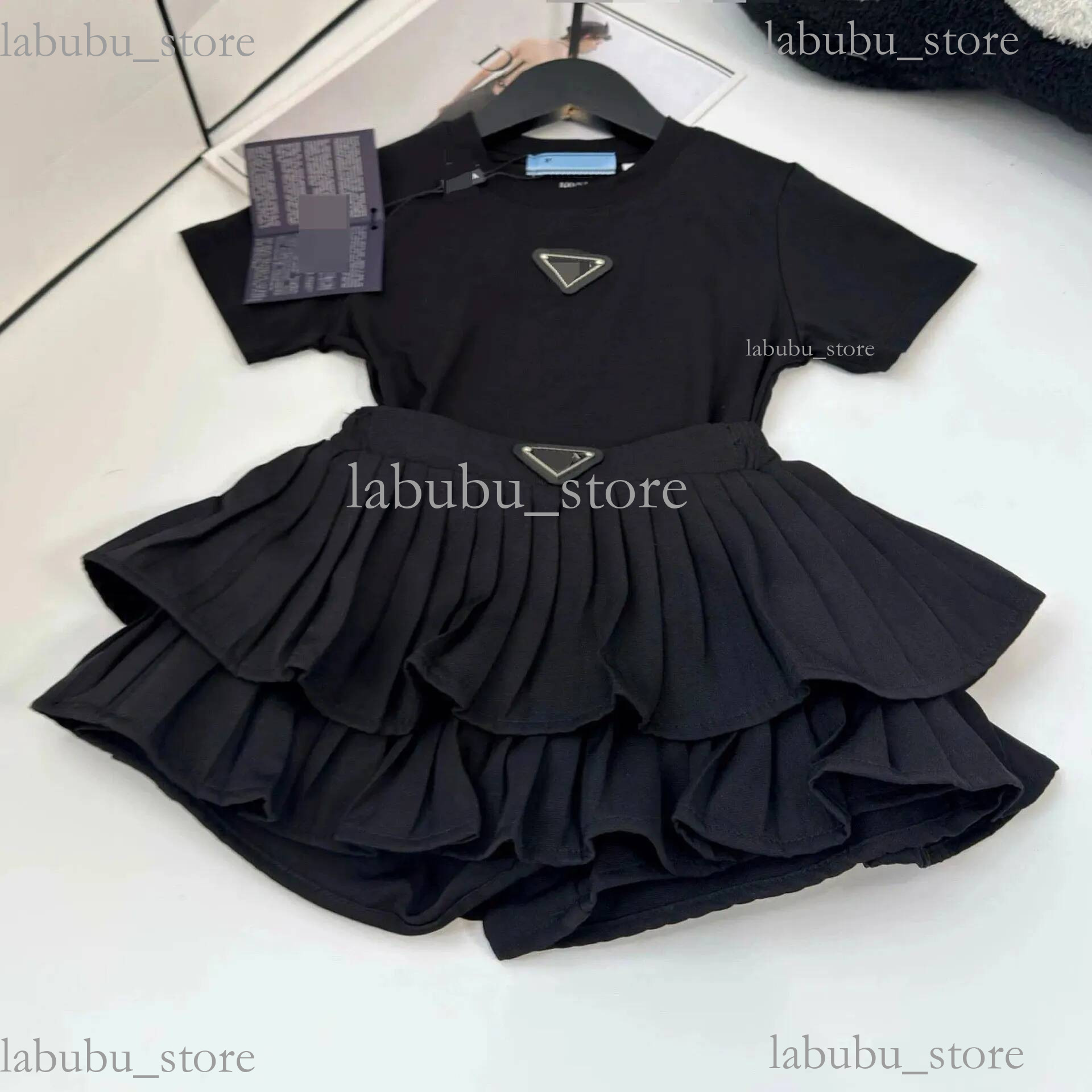 Designer Kids Dress Pleated Skirt Girls T Shirt Pullover Black New Cotton Comfortable Tops Children Two Pieces Set Clothing A L2609209HUC
