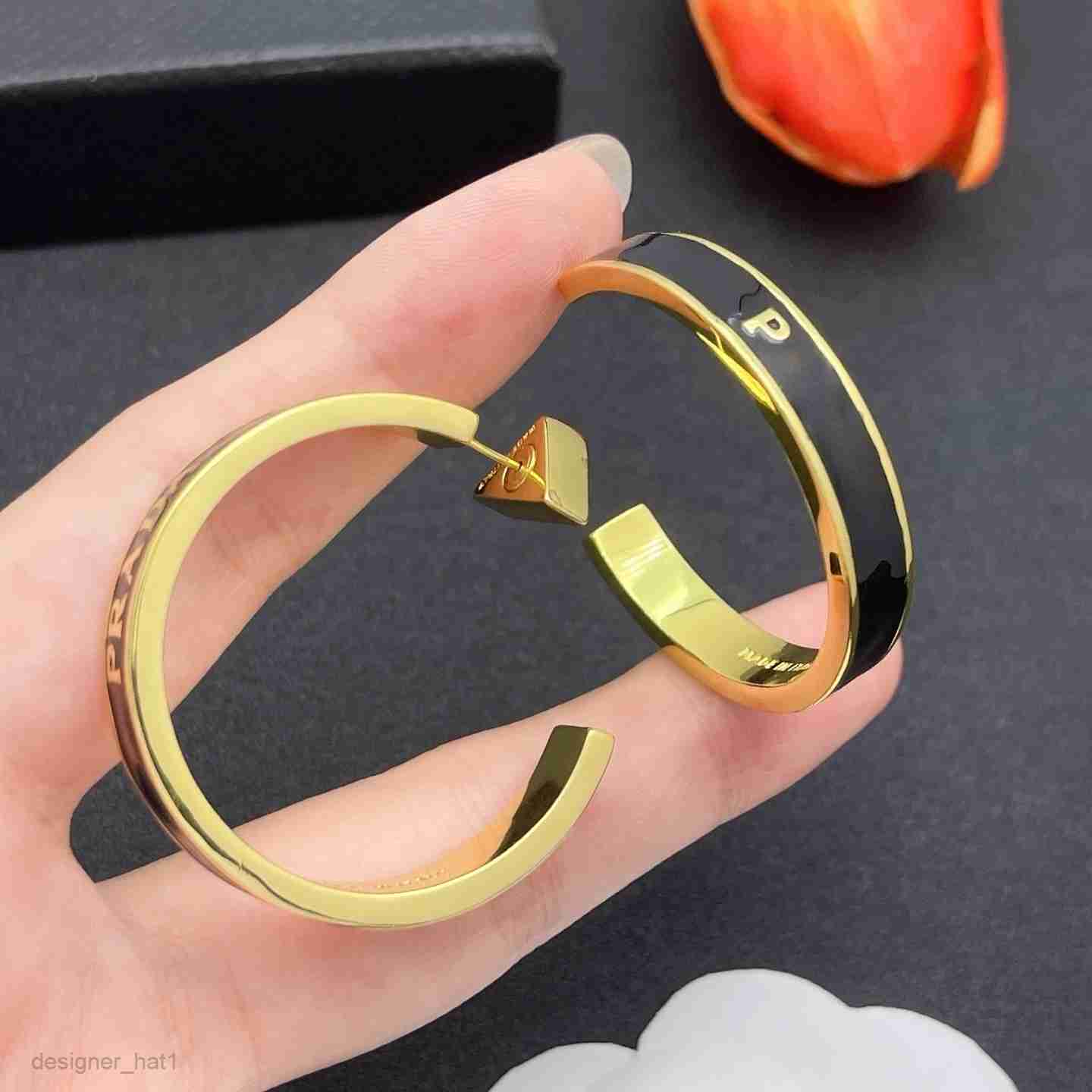 18K Gold Plated Triangle Designer Hoop Women Letter Geometric Luxury Women Earrings Wedding Jewelry