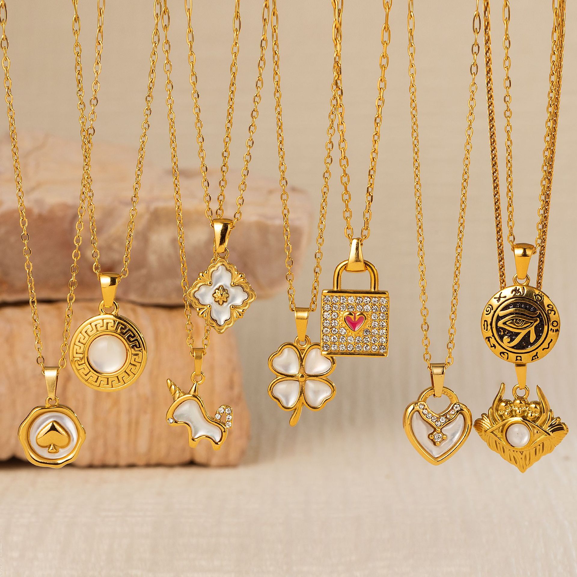 Direct Supply Stainless Steel Fashion Retro Geometric Necklace for Women Simple and Elegant Collarbone Chain Jewelry