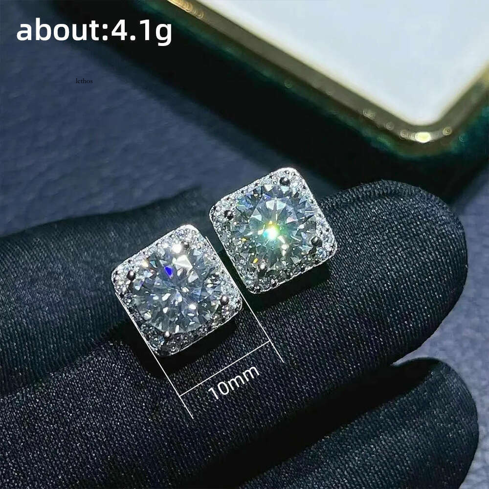 New Model: Platinum-plated Silver Round Diamond Moissanite Stud Earrings for Women Classic Geometric Earrings Simple Ear Jewelry Wholesale