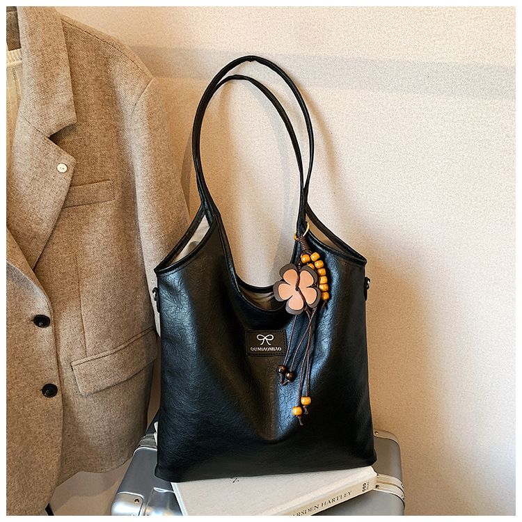 Luxury Brand Designer Bag Korean-Style Spring And Autumn Niche Underarm For Women, 2026 New Vintage Tote Bag, Casual Large-Capacity Commuter Shoulde