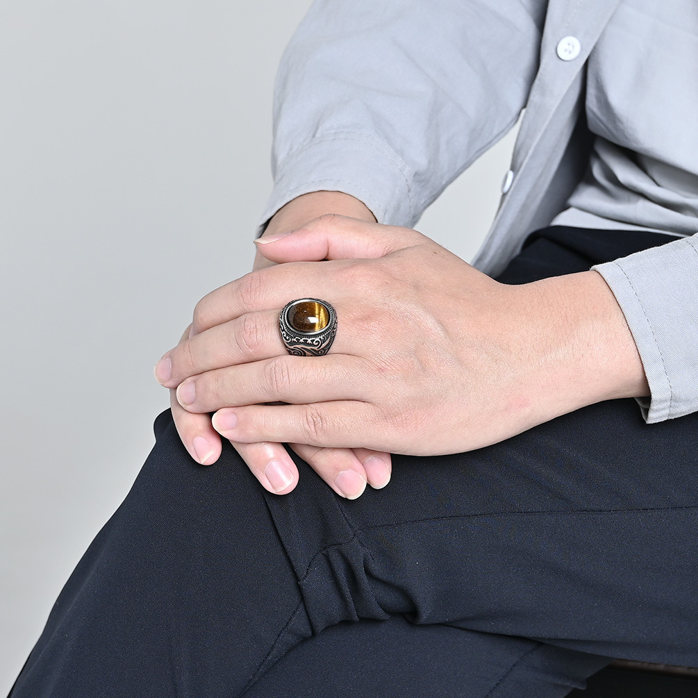 Retro Carved Inlaid Tiger Eye Gemstone Titanium Men's Personality Black and White Turquoise Stainless Steel Knuckle Ring