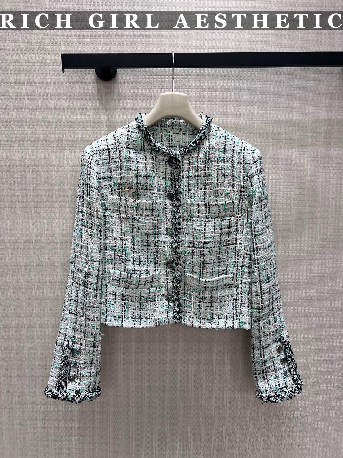 CC jackets womens Tweed Cropped Jacket designer clothes women with Brand logo Vintage Plaid Mint Green Short Outerwear Elegant Cardigan Coat D805