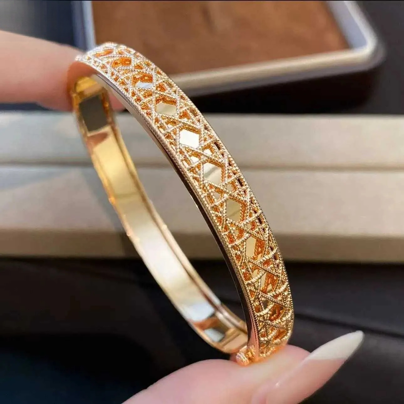 Luxury Designer Bracelet S925 Sterling Silver Bangle Cross Pattern Bracelets earrings set Women Trend Party Jewelry Accessory Valentines Day Gift ER