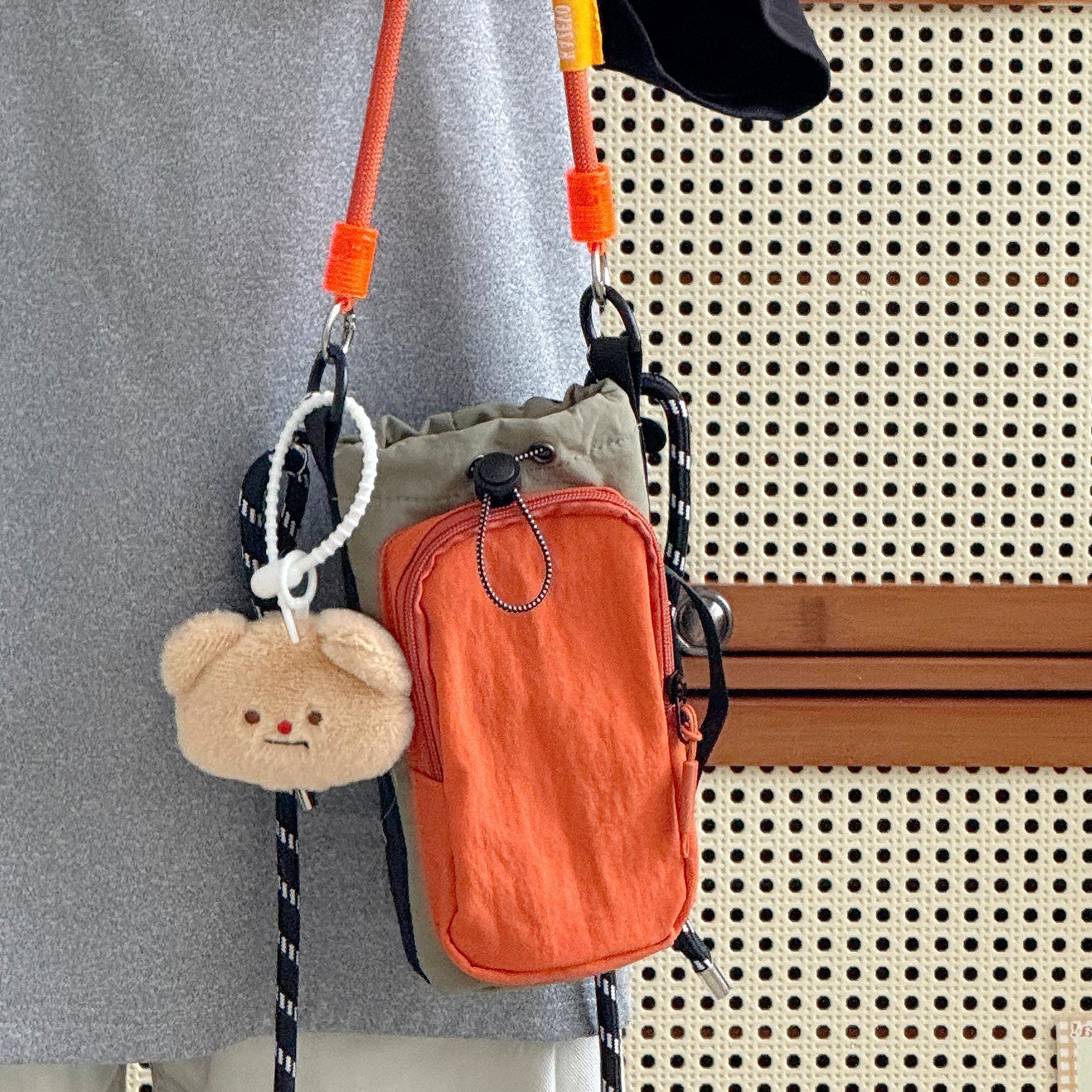 Luxury Brand Designer Bag Wholesale Dopamine Phone Niche Design, New Crossbody Shoulder Small Square Bag, Casual Portable Simple Water Bottle Bag