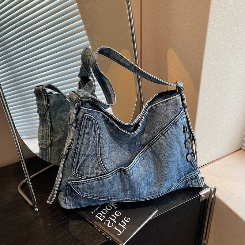 New 2026 Denim Foreign Women's Style Shoulder Crossbody Large capacity Tote Bag Purses and Handbags H260805