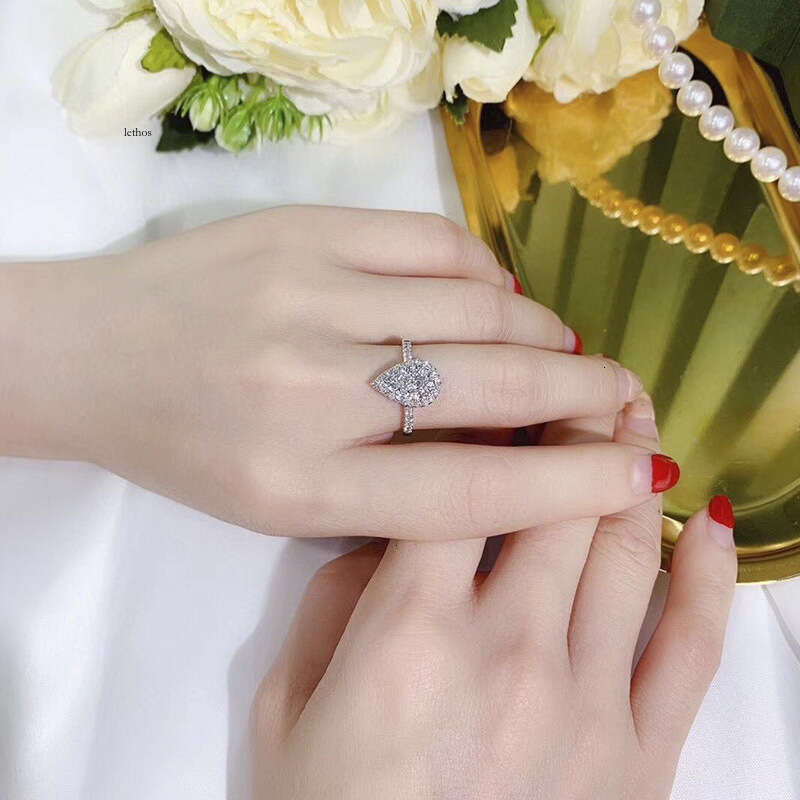 high-end ultra-shiny water drop Moissanite ring for women fashionable ins trend internet celebrity light luxury jewelry Valentine's Day gift