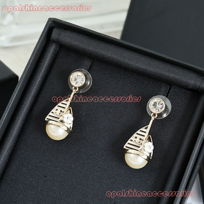CHANNEL Earring The new sailing boat have a distinctive design full of details elegant and fashionable unique women's earrings with S sier pins