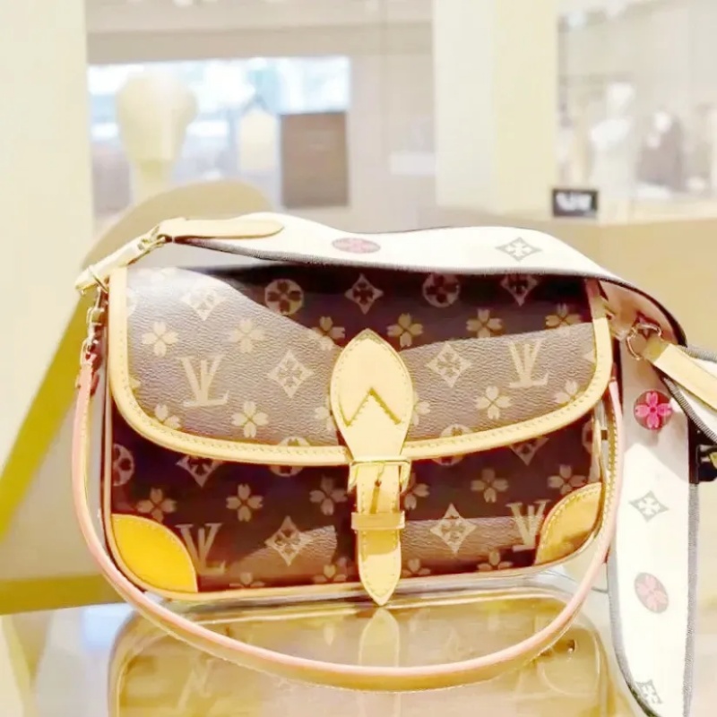 Luxury Designer Bag Crossbody Diane Baguette Vintage Canvas Strap Flower Flap Clutch Purse Shoulder Bags Handbags Tote Bag Female backpack 2026
