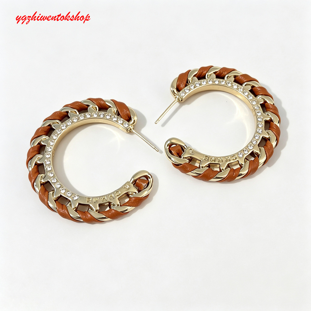 box Designer cc Earrings 26 Models Niche Three-Color Chain Leather Earrings Classic Earrings channel