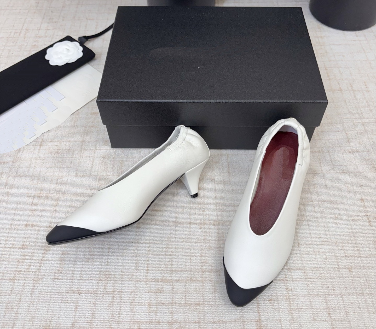 Designer Womens Dress Shoes Luxurys Genuine Leather Round Toe Slim Heel Shoes Elegant Retro Round Toe Colorblock Ruched High Heel Pumps With Box