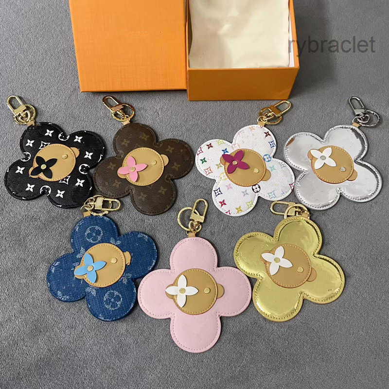 Designer Keychains Unisex Key Chain Fashion Designer Keychain Classic Flowers Leather Keyrings for Women Coin Pocket Llaveros Mens Luxury Bag Charm