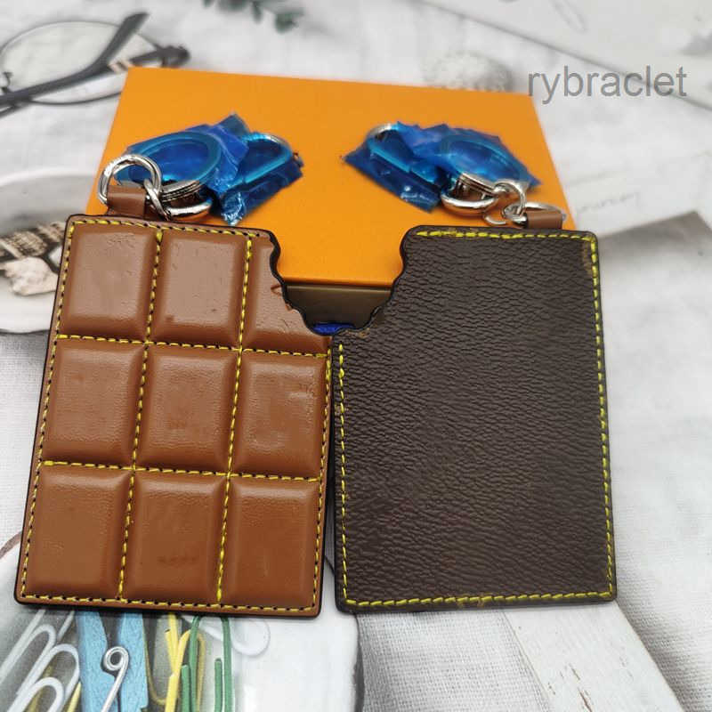 Designer Keychains 2026 Mens Designer Keychain Luxury Bag Charm For Women CHOCOLATE BAR FIGURINE Leather Keyring Classic Letters Stainless Steel