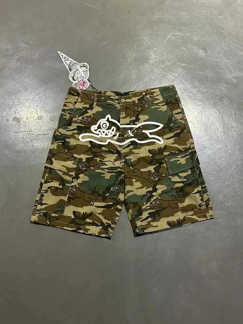 25ss Icecream Running Dog Shorts Trendy American Brand Camouflage Cargo Shorts Multi-Pocket Casual Outdoor Short Pants