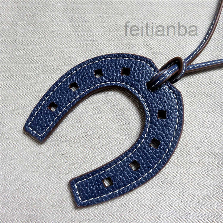 Keychains Designer Horseshoe Keychains Pendant Designer Womens Casual Bag Pendant Mens Car Keychains Decoration U-shaped Key Chains