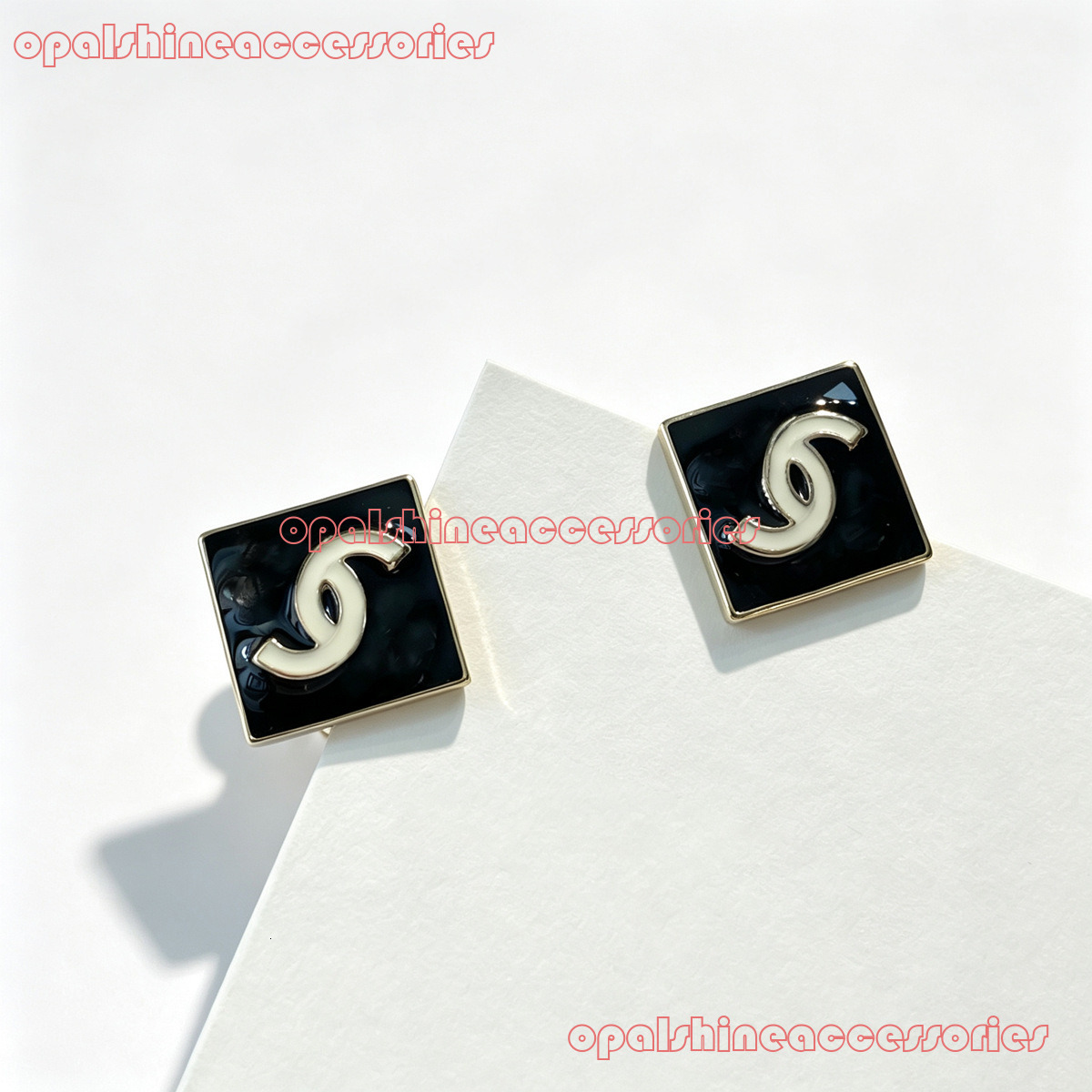 Designer Jewelry Channel 26 new styles of earrings for women light enamel black high-end versatile high-quality CC Earring