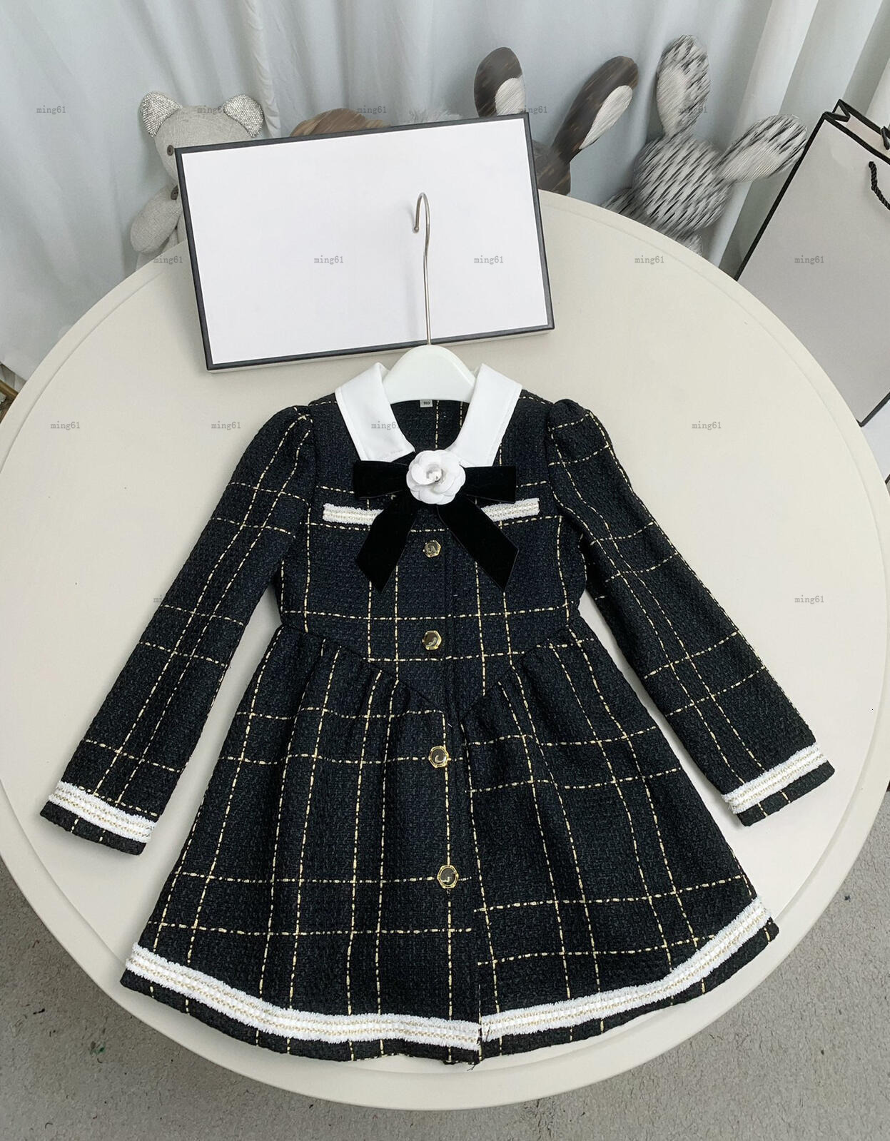 Brand Girls dress White flowers princess dress kids designer Clothes Long-sleeved button-down knitted skirts A202X06N051
