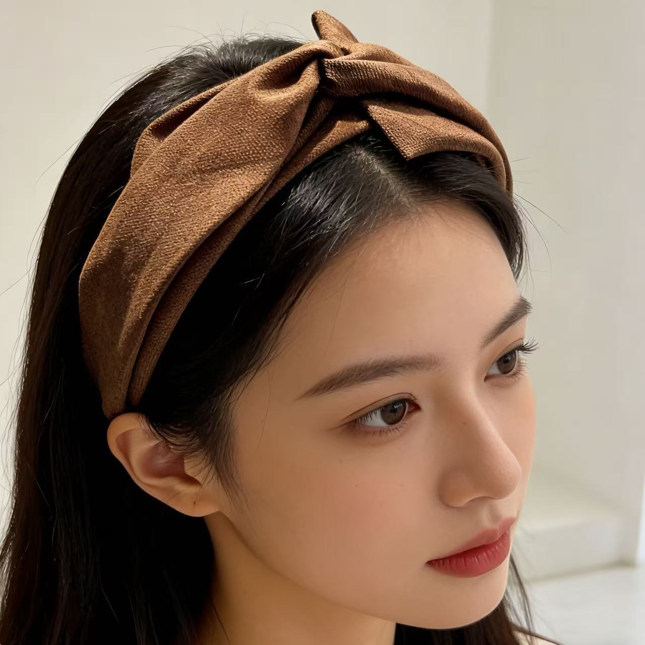 Buy one get one free New spring summer gentle simple elegant headband for women, versatile fashionable, wide-brimmed to modify the face shape and ma
