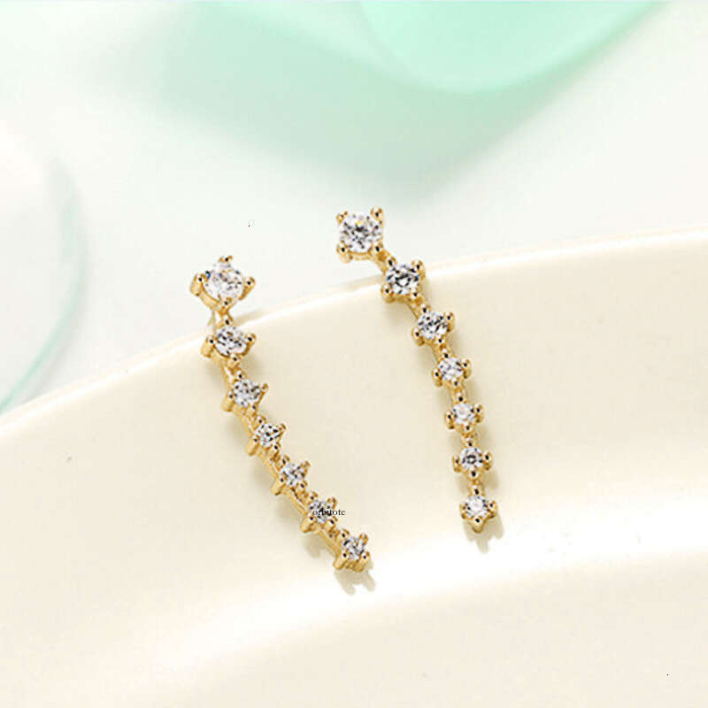 2026 New Trendy Super Sparkling Cuff Korean Style Elegant Internet Celebrity Simple Ear Hook Exquisite Moissanite Earrings