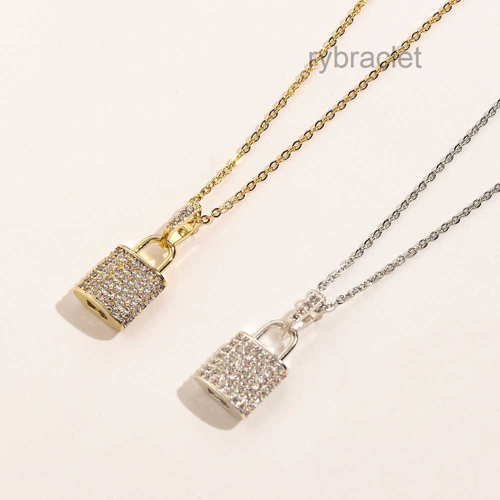 Luxury Designer Necklace Choker Chain Crystal 18K Gold Plated 925 Silver Plated Stainless Steel Letter Pendants Fashion Womens Jewelry