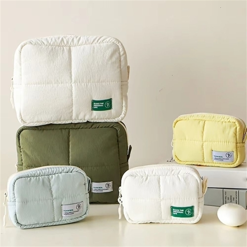 Aesthetic Quilted Makeup Bag Puffer Square Cosmetic Pouch Large Capacity Solid Color Skincare Storage for Women 260728