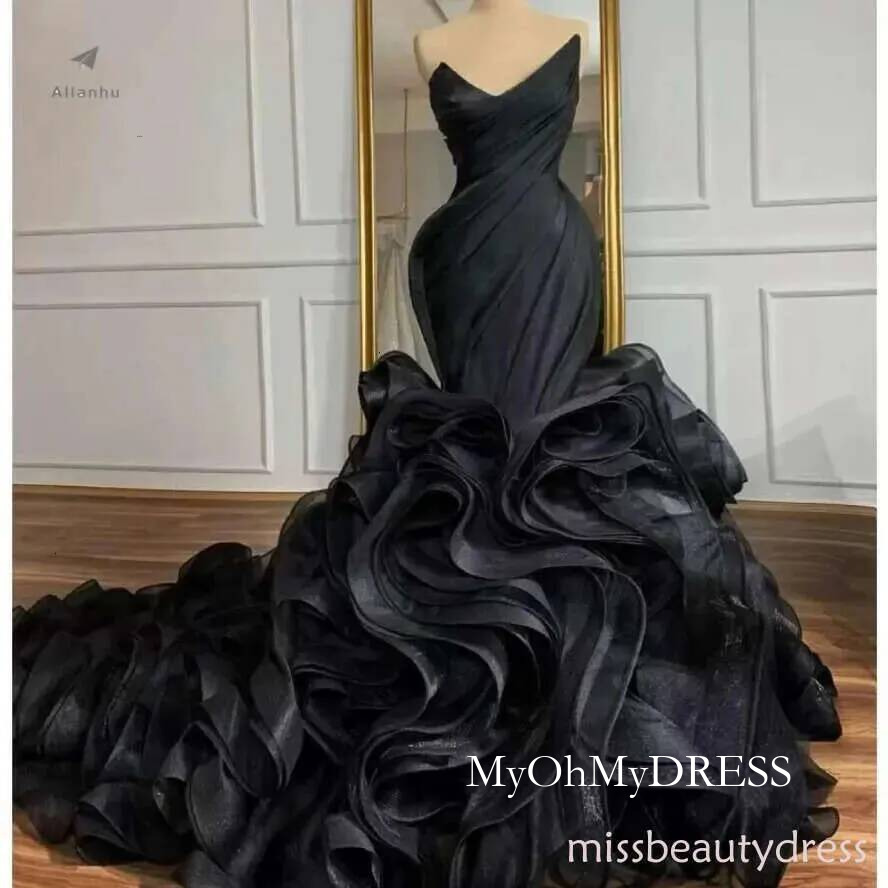 Black Wedding New Dresses With Long Train Organza Tiered Skirts Ruffled Bridal Gowns Custom Made Plus Size Robe De Mariage Y84