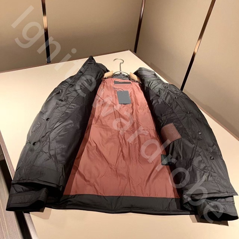 Luxury Mens Down Jacket Autumn and Winter Badge Business Leisure Lapel Coat ZG1289