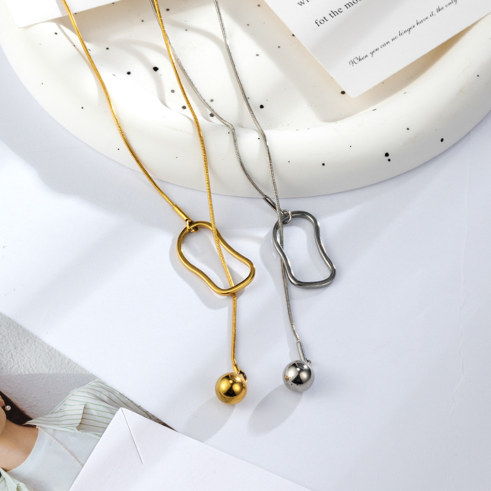Korean Japanese ins niche minimalist style titanium steel round bead necklace for women, fashionable and elegant design, 18k gold plated collarbone
