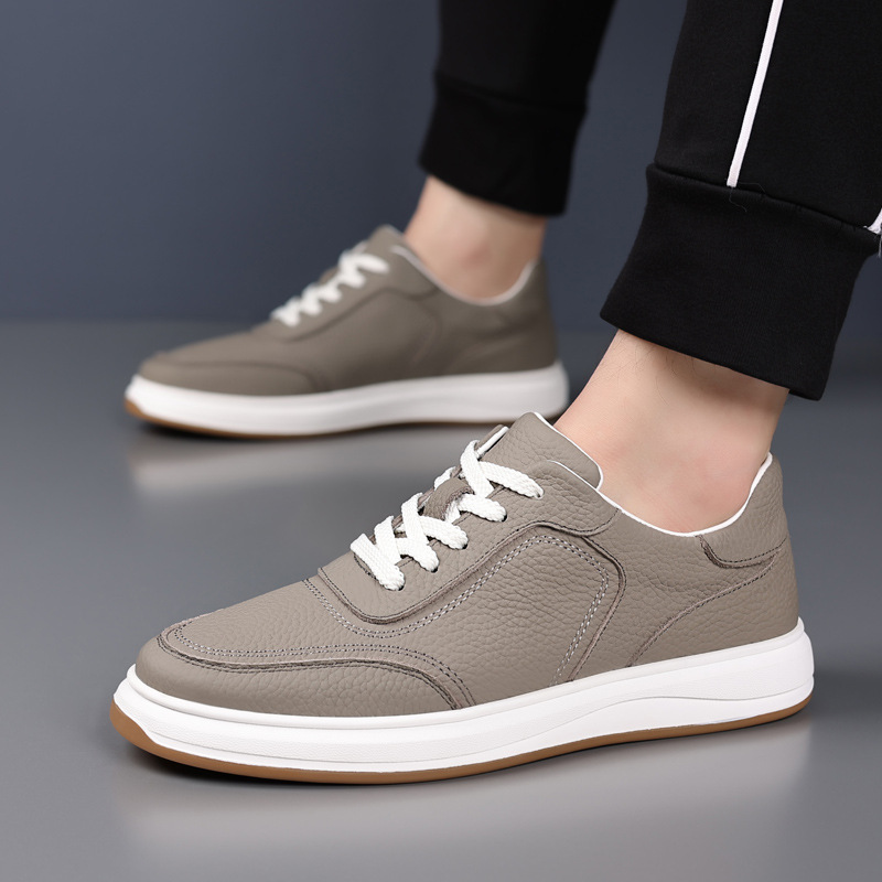 New autumn style men's casual shoes made of top-grade cowhide, featuring breathable leather and trendy design. Perfect for men.