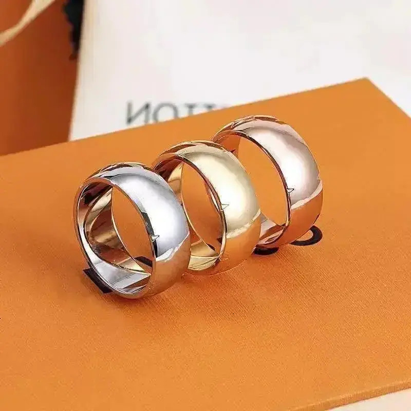 Plain Band Ring Fashion Classic Designer wedding Rings Luxury Branded Letter Men And Women Couples 18K Gold Plated Ring Non Fading Anti Allergies Ho