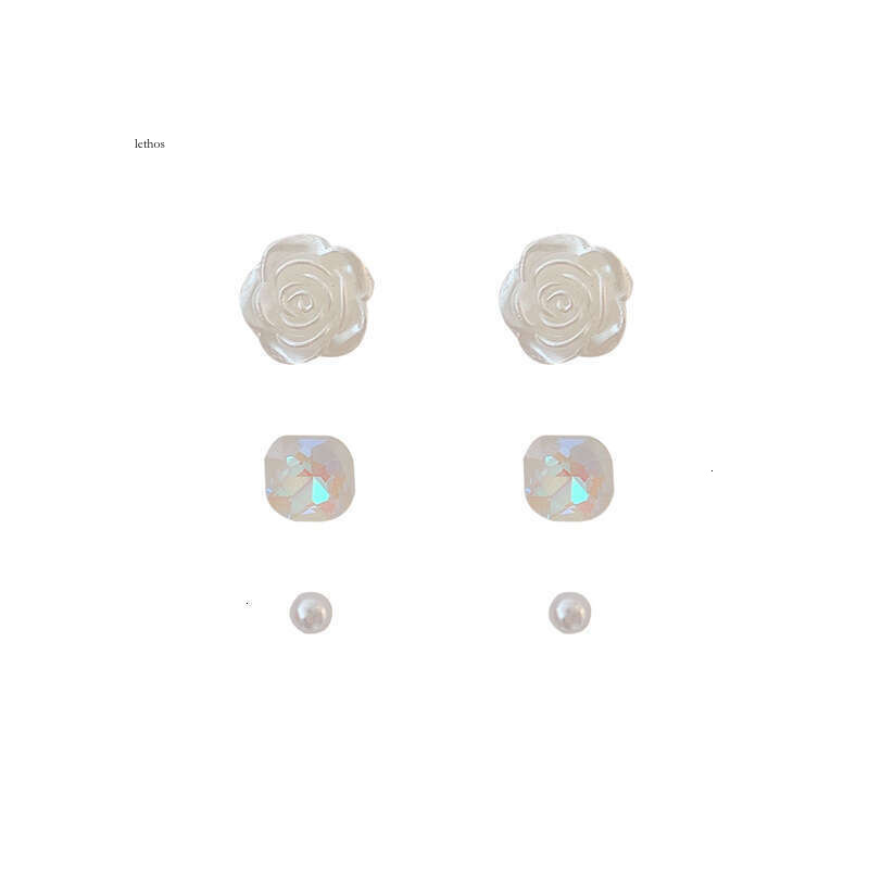 Elegant and ethereal floral earring set 2025 new trendy niche style simple earrings for women