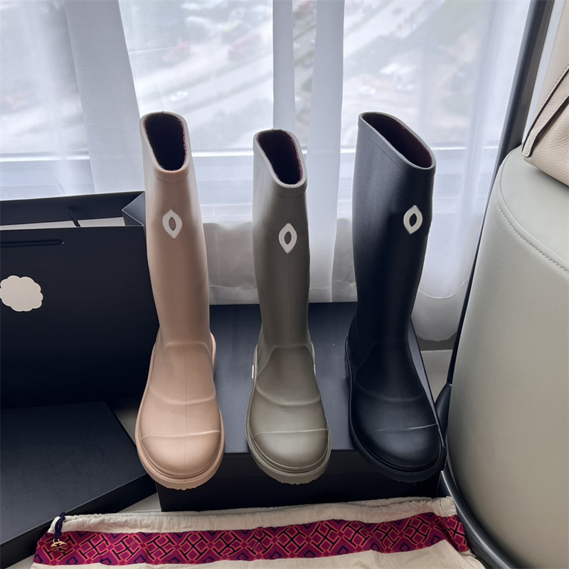 New designer boots 25S High Vintage Rubber Rain Boot Khaki Green Beige Black winter shoes outdoor womens slip-on casual boots fashion women ankle bo