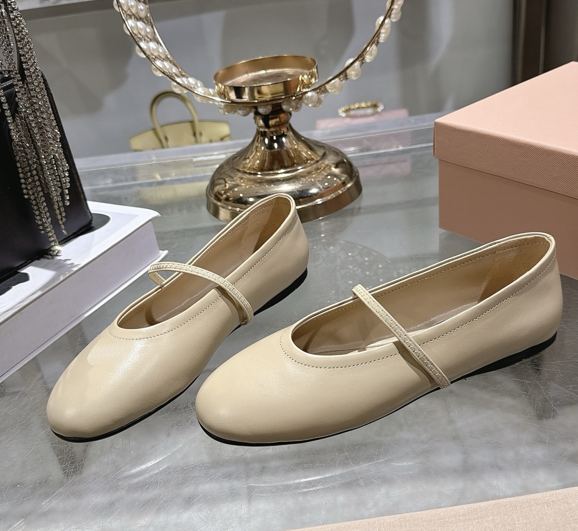 Designer Womens Dress Shoes Luxurys Women's Flats Mary Janes Size35-41 Genuine Leather Round Toes Slip On Solid Colors Leisure Designer Shoes