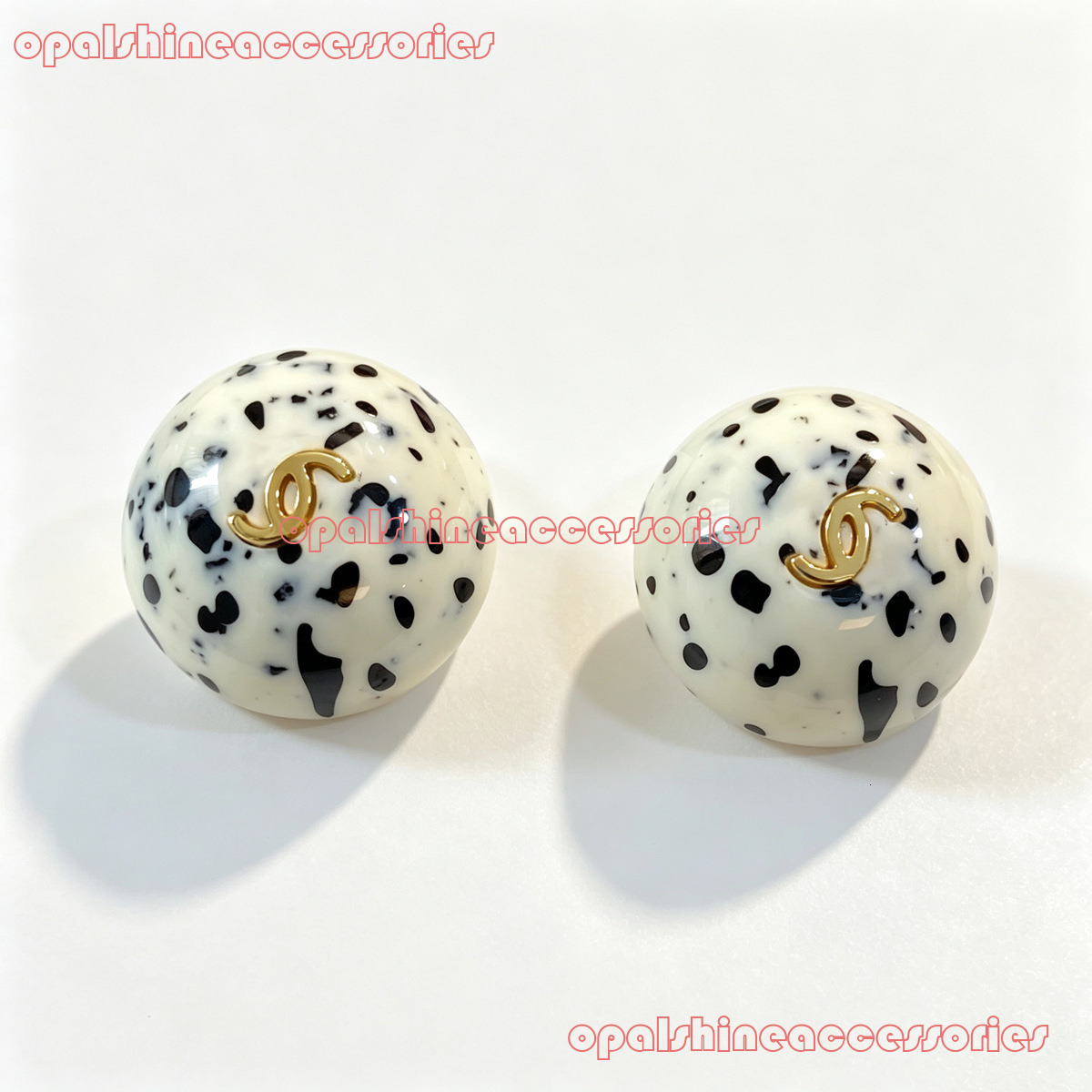 Designer Jewelry Channel 26 new semi-spherical polka dot earrings light fashionable classic versatile for everyday wear women's style CC Earrin